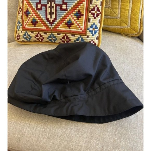 Gilly Forge London Neiman Marcus Leather Trim Black Fold Bucket Hat EUC